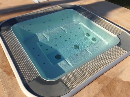 Переливной спа бассейн USSPA Divan Переливной спа бассейн USSPA Divan